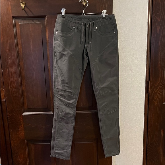 Kuhl Pants - Kuhl Pants with Panel Details